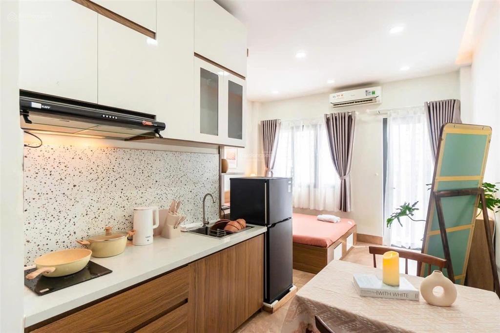 Trống sẵn căn studio ngập tràn ánh sáng gần ngay cầu sài gòn