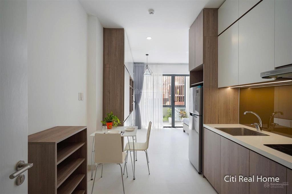 Cho thuê căn studio đầy đủ tiện nghi  ban công to  có chỗ đậu ô tô