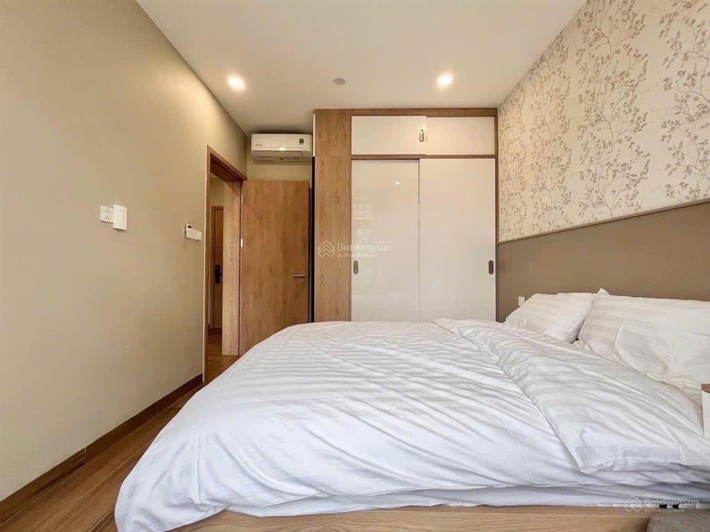 Cho thuê căn hộ dịch vụ cao cấp  nhiều ánh sáng  thiết kế hiện đại