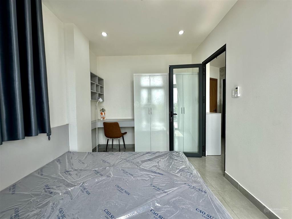 Căn hộ tách bếp thiết kế 1pn  full nội thất đẹp  thuận tiện di chuyển ra hàng xanh