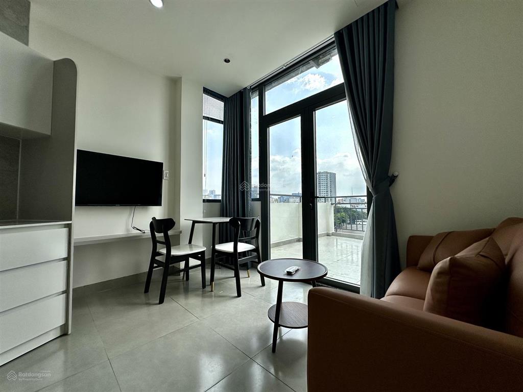 Căn hộ tách bếp thiết kế 1pn  full nội thất đẹp  thuận tiện di chuyển ra hàng xanh