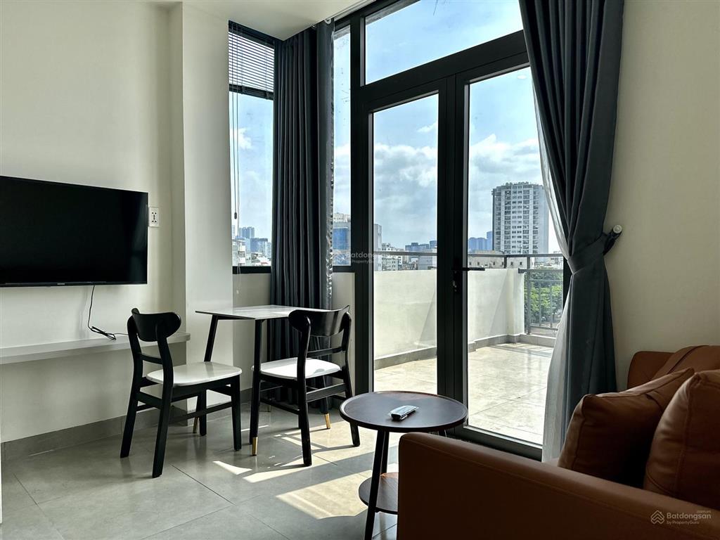 Căn hộ tách bếp thiết kế 1pn  full nội thất đẹp  thuận tiện di chuyển ra hàng xanh