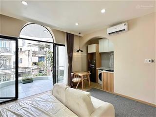 Studio hàng hiếm full nội thất ban công  ngay chân cầu sài gòn