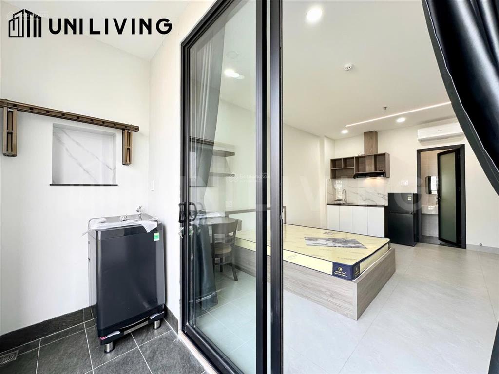 Studio cao cấp  nhà mới  ban công cửa sổ  cạnh sala  cầu ba son