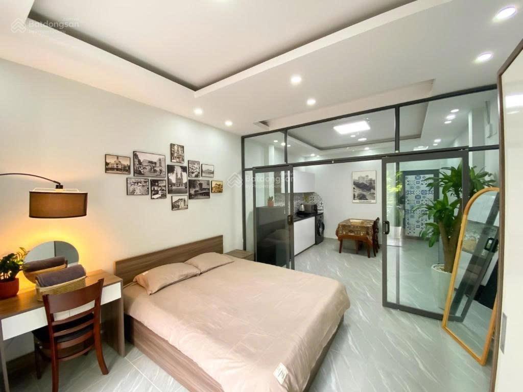 Hàng hiếm ngay chân cầu sài gòn  trang bị nhiều nội thất  thoáng mát