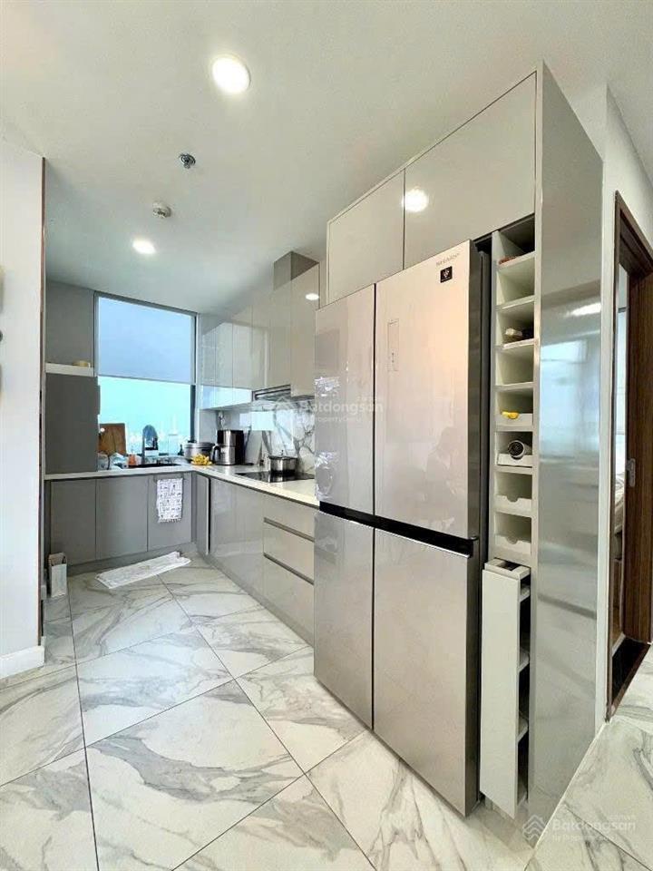 Trống sẵn quỹ căn cho thuê tại ecogreen saigon, giá từ 15tr/th nội thất luxury, vào ở liền được.