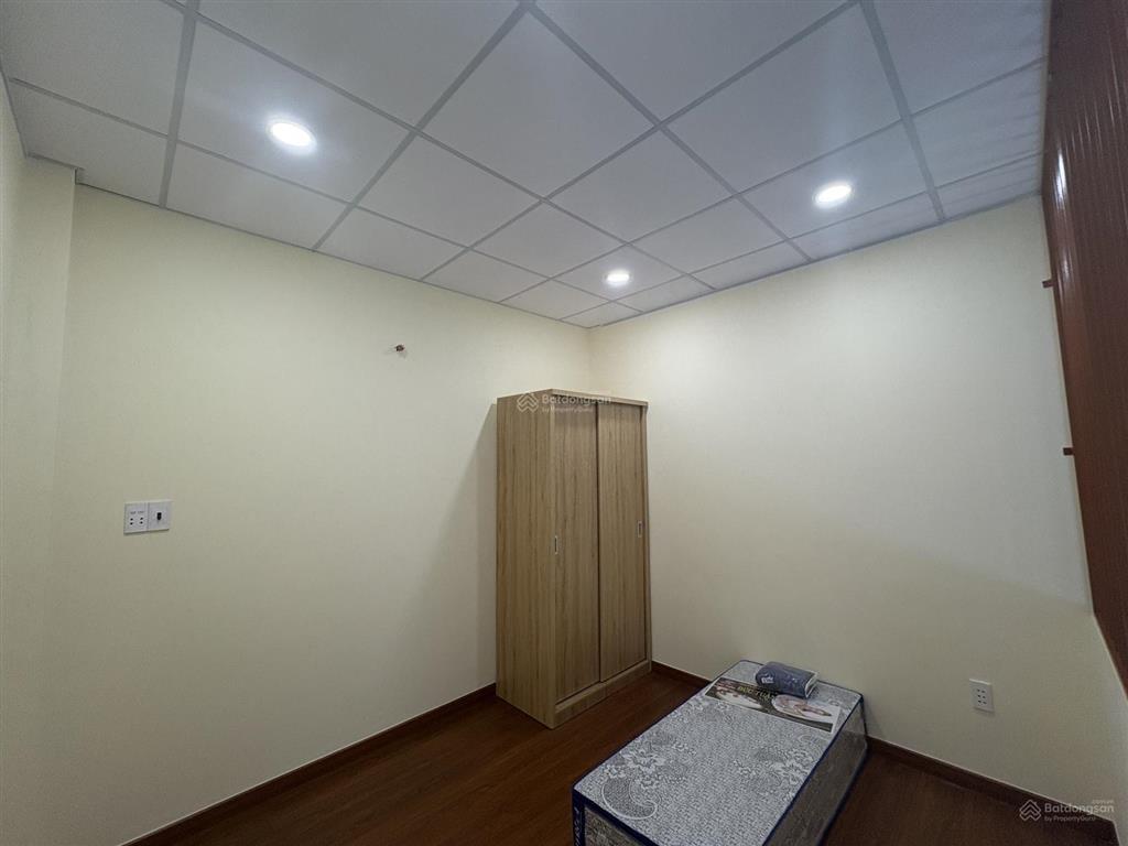 Cho thuê phòng 28m có gác, wc + bếp riêng, giờ giấc tự do, bình trưng tây, 4,6 triệu/tháng