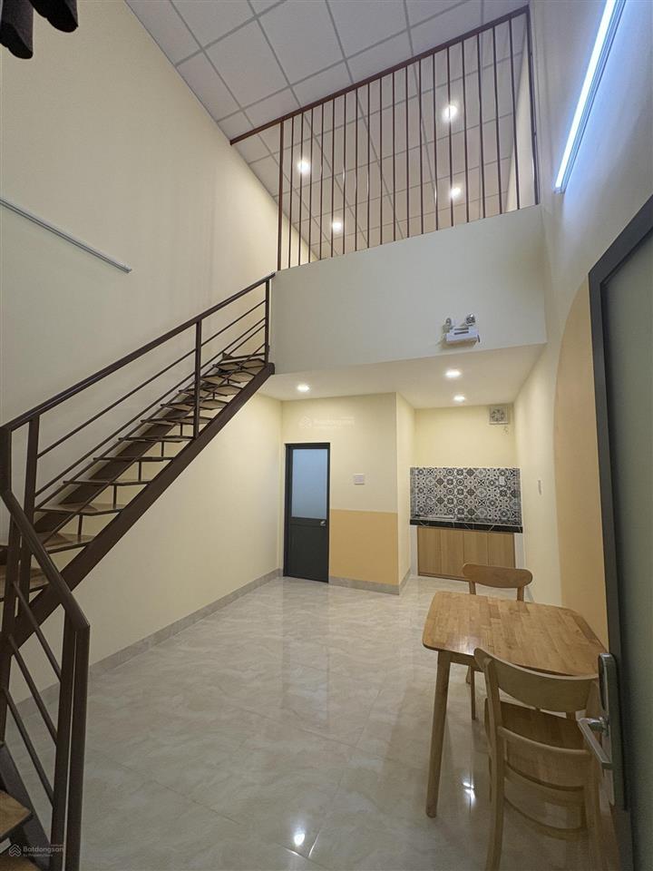 Cho thuê phòng 28m có gác, wc + bếp riêng, giờ giấc tự do, bình trưng tây, 4,6 triệu/tháng