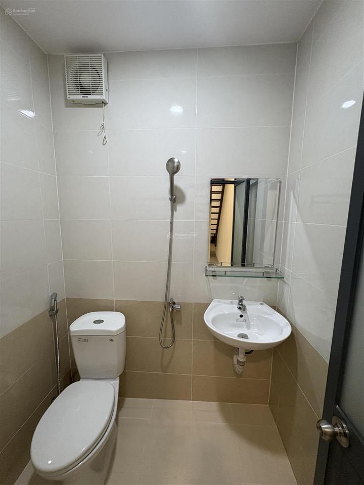 Cho thuê phòng 28m có gác, wc + bếp riêng, giờ giấc tự do, bình trưng tây, 4,9tr/tháng