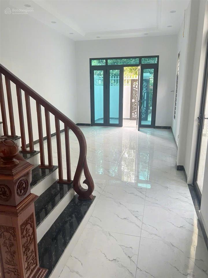Bán nhà vĩnh ninh thanh trì hà nội 79m2, 4 tầng, 4 phòng ngủ, cách ô tô 10m, giá tốt