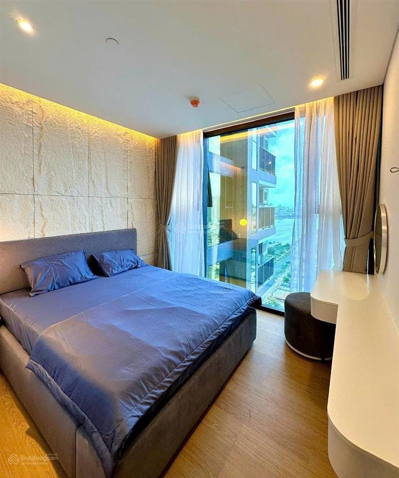 Chính chủ bán căn hộ 2pn  70m2  đã ra sổ lâu dài  view pháo hoa sông hàn  cho thuê 28 tr/ tháng