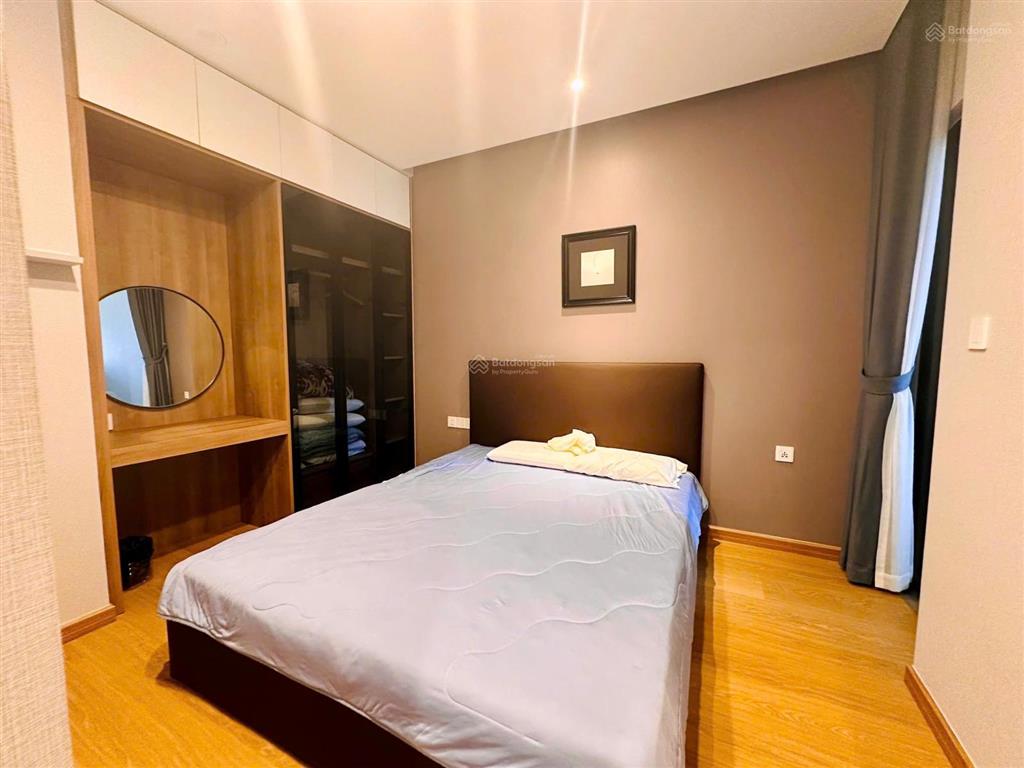 Chính chủ bán căn hộ 2pn  70m2  đã ra sổ lâu dài  view pháo hoa sông hàn  cho thuê 28 tr/ tháng