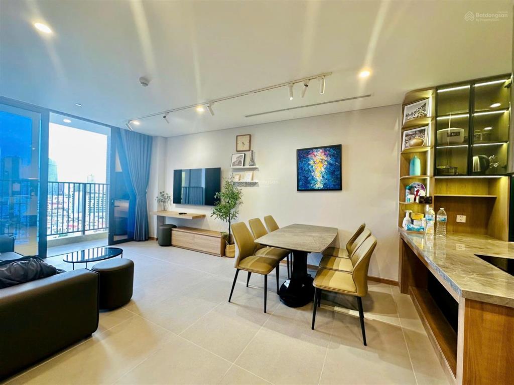 Chính chủ bán căn hộ 2pn  70m2  đã ra sổ lâu dài  view pháo hoa sông hàn  cho thuê 28 tr/ tháng