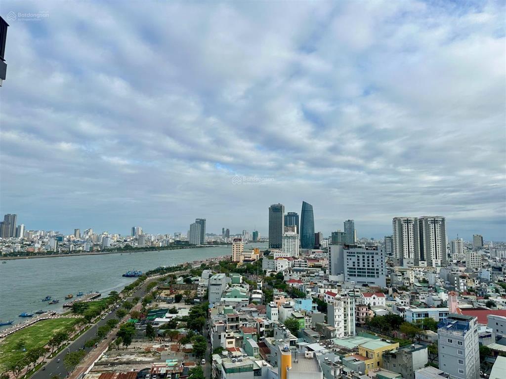 Chính chủ bán căn hộ 2pn  70m2  đã ra sổ lâu dài  view pháo hoa sông hàn  cho thuê 28 tr/ tháng