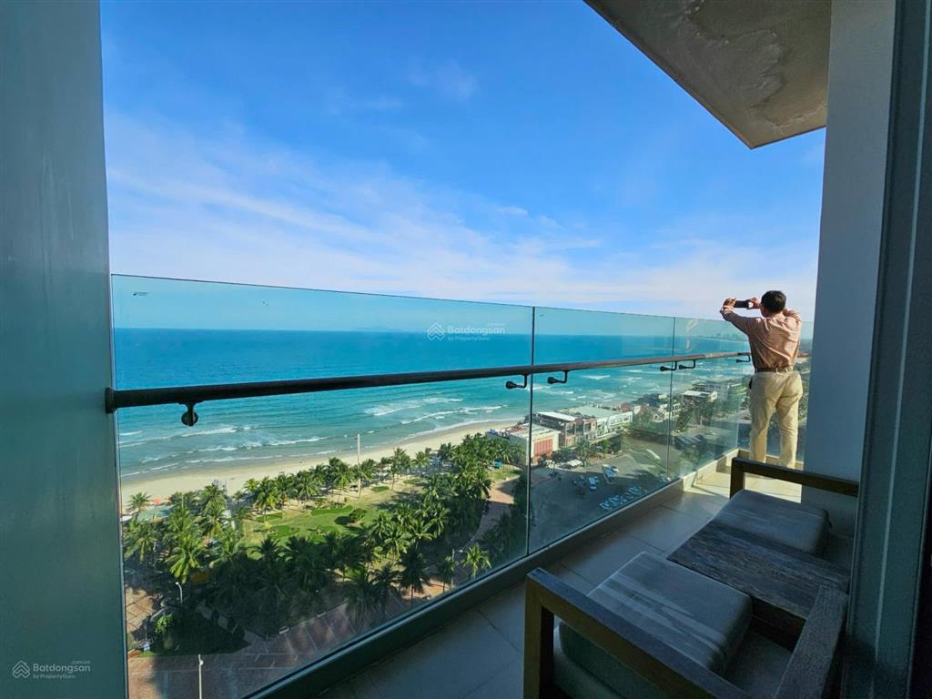 Chính chủ bán căn hộ studio 45m2  view biển mỹ khê  dòng tiền cho thuê 23 tr/ đêm! nhận nhà ngay