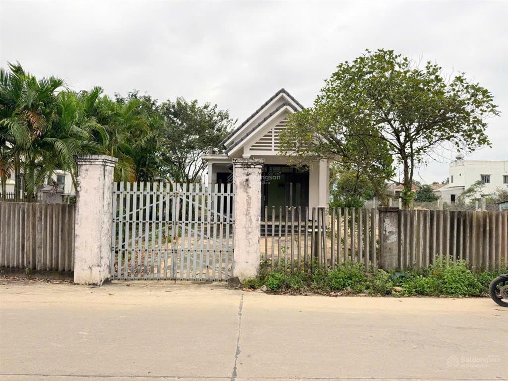 Đất 2 mặt tiền phù hợp xây nhà vườn  kinh doanh. sẵn sổ giao dịch ngay, giá thương lượng nhanh