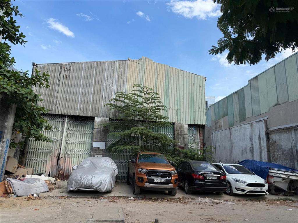 Hàng ngộp  bán nhanh cặp 305m2  phù hợp kinh doanh hotel, căn hộ. mặt tiền biển nguyễn tất thành