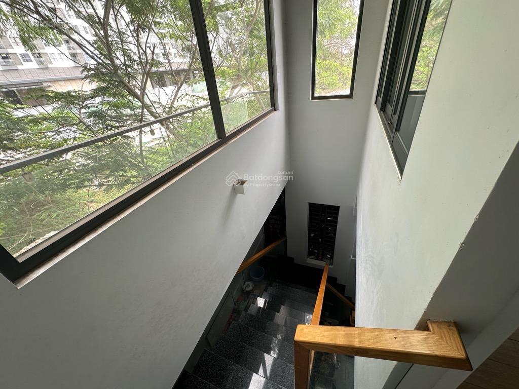 Nhà riêng tại 79 hoàng quốc việtphú thuận, 8,2 tỷ, 66,2m2, 5pn, 6wc, pháp lý đầy đủ, full nội thất