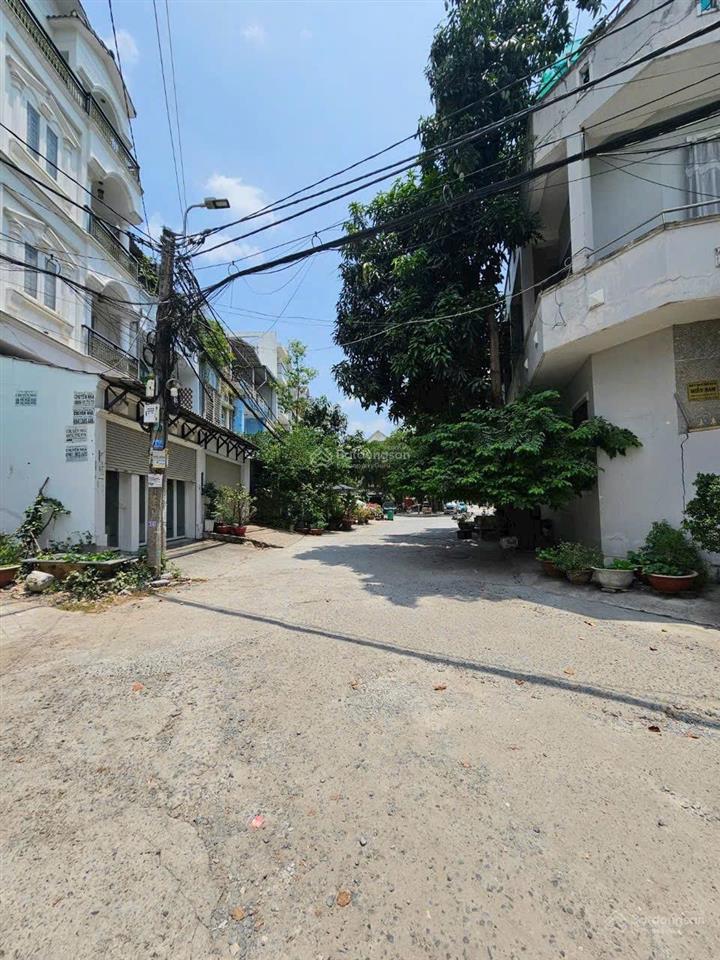 Nhà riêng gần 200m2, ngang 5 dài 16. bán gấp 10,5 tỷ  đã giảm 2 tỷ