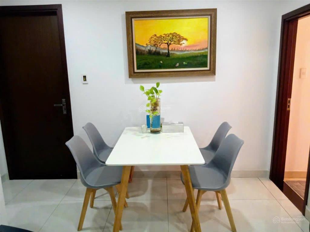 Bán gấp cc remax plaza q6 2pn 2wc 94m2 4tỷ full nội thất đẹp. hot hot