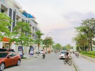Nóng gia chủ bán căn liền kề view công viên sẵn sổ giao dịch ngay