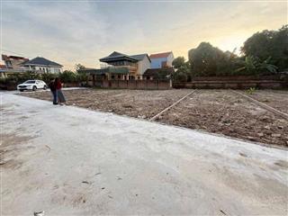 Bán lô đất đẹp tại lê lợi  nhân thắng  gia bình