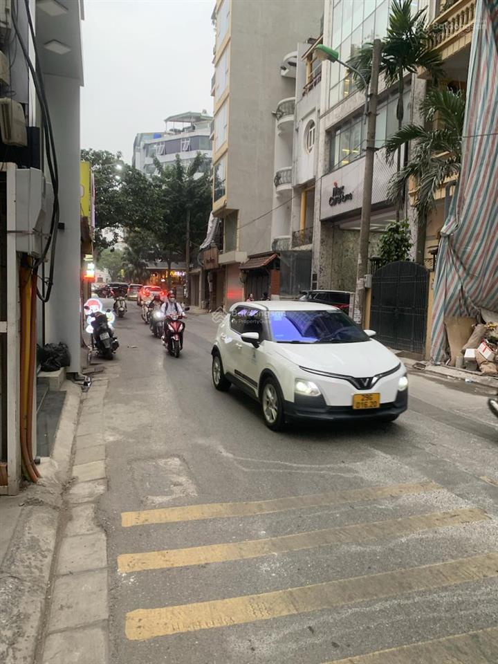 Tòa nhà mp hoàng ngân trung hòa cầu giấy 220m 10 tầng mt12m thông sàn thang máy giá 200 tỷ