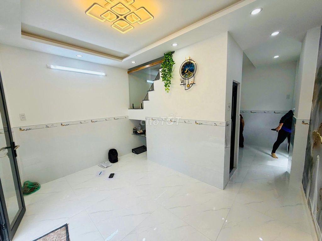 23226-🏡 NHÀ 2 TẦNG - SỔ VUÔNG - TRUNG TÂM GÒ VẤP - NHỈNH 4 TỶ