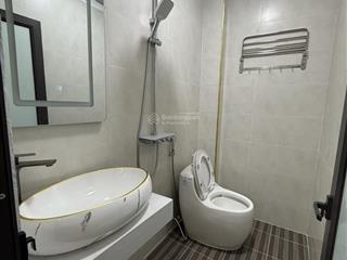 Hào nam thang máy giá ưu đãi dt 33m2 x 6 tầng, mặt tiền 4m, giá 10.7 tỷ, 2 thoáng