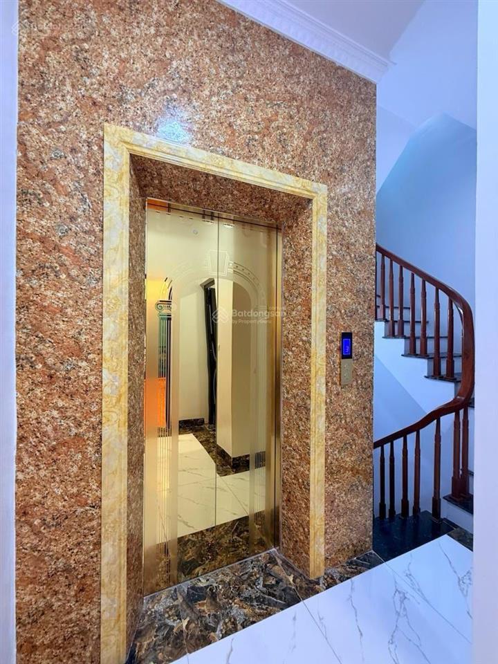 Hào nam thang máy giá ưu đãi dt 33m2 x 6 tầng, mặt tiền 4m, giá 10.7 tỷ, 2 thoáng