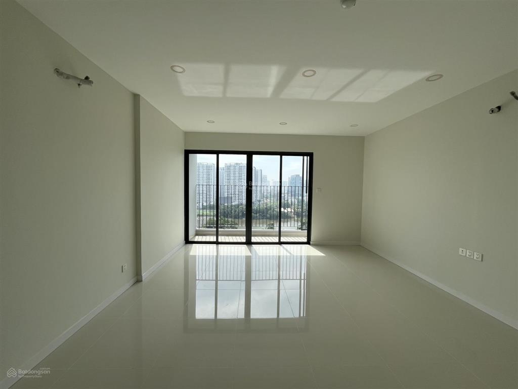 Cần sang nhượng căn ot lavida plus view sông 37m2 ntcb giá 2tỷ550 bao thuế phí