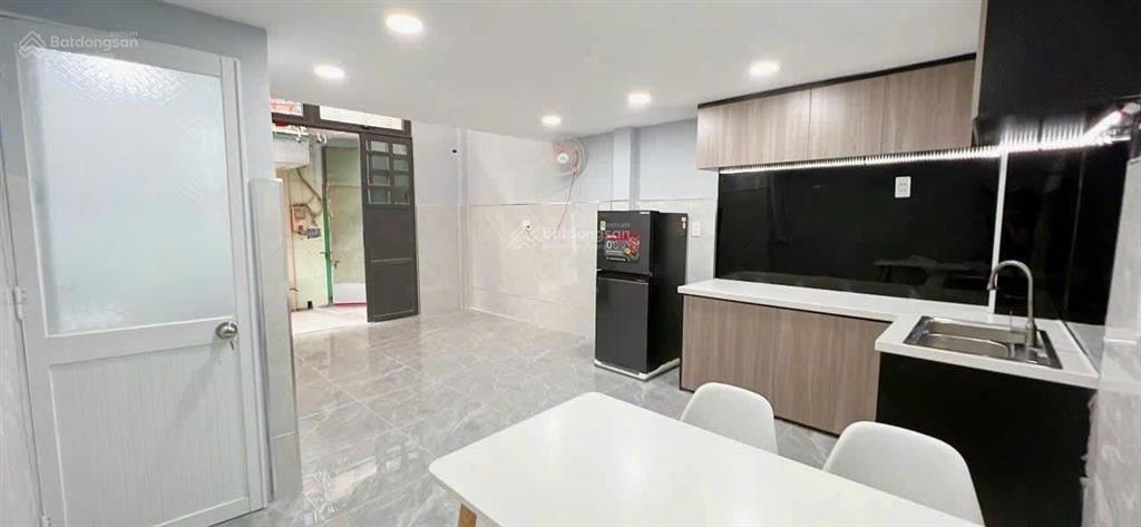 Bán nhà shr công nhận đủ gần 32m2 hơn 2tỷ lâu lâu mới có 1 căn