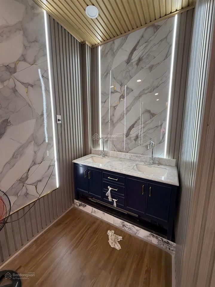 Nhà bán chưa đến 4tỷ sỡ hữu nhà kế bên khu tên lửa dt chuẩn 4x8 kdc yên tĩnh