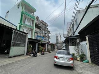 Nhà thuê đường oto đậu cửa , có sân trước nhà rộng rãi, 3pn 3 tolet , 2 máy lạnh