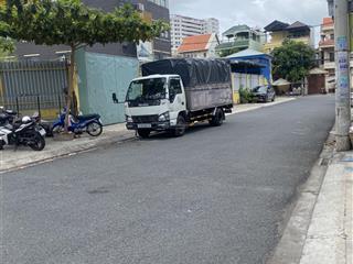 Nhà bán khu tên lửa kế bên đường số 7