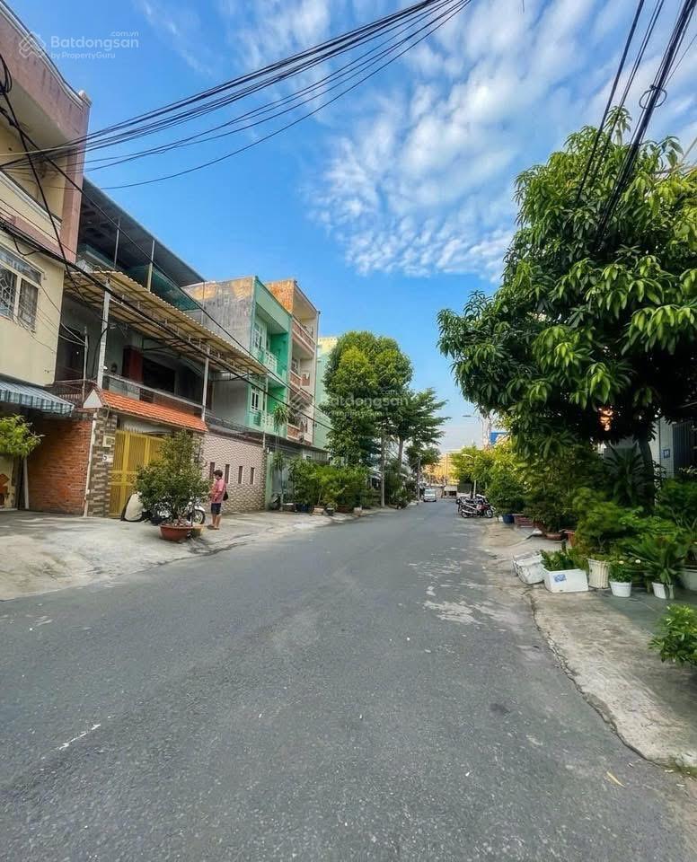 Bán nhà khu dân cư đồng bộ kế bên đường số 7 ngay trung tâm khu tên lửa