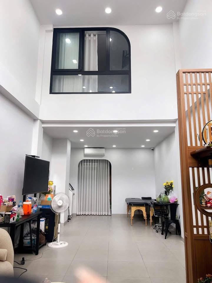 Cho thuê nhà khu tên lửa kế bên đường số 7 có sân trước nhà rỗng rãi