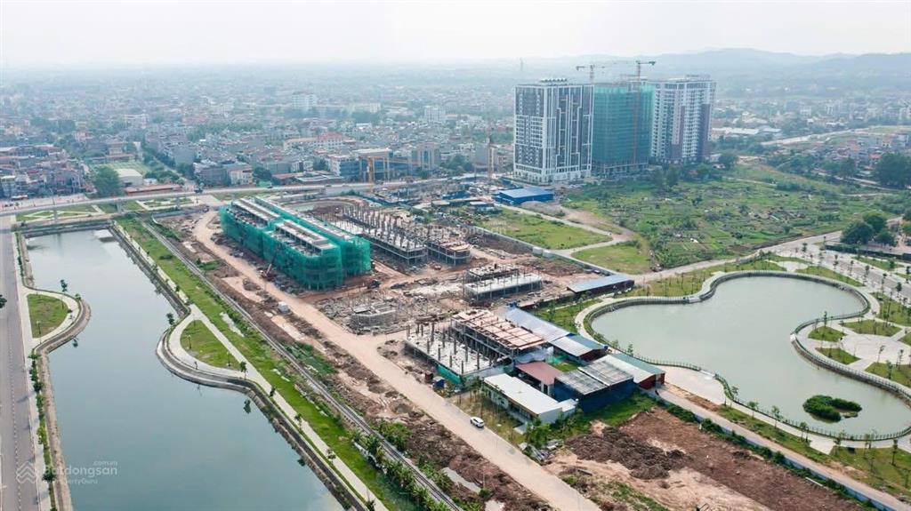 Bán gấp căn hộ 2,1 tỷ 46,5m2 tại gold park, bắc giang
