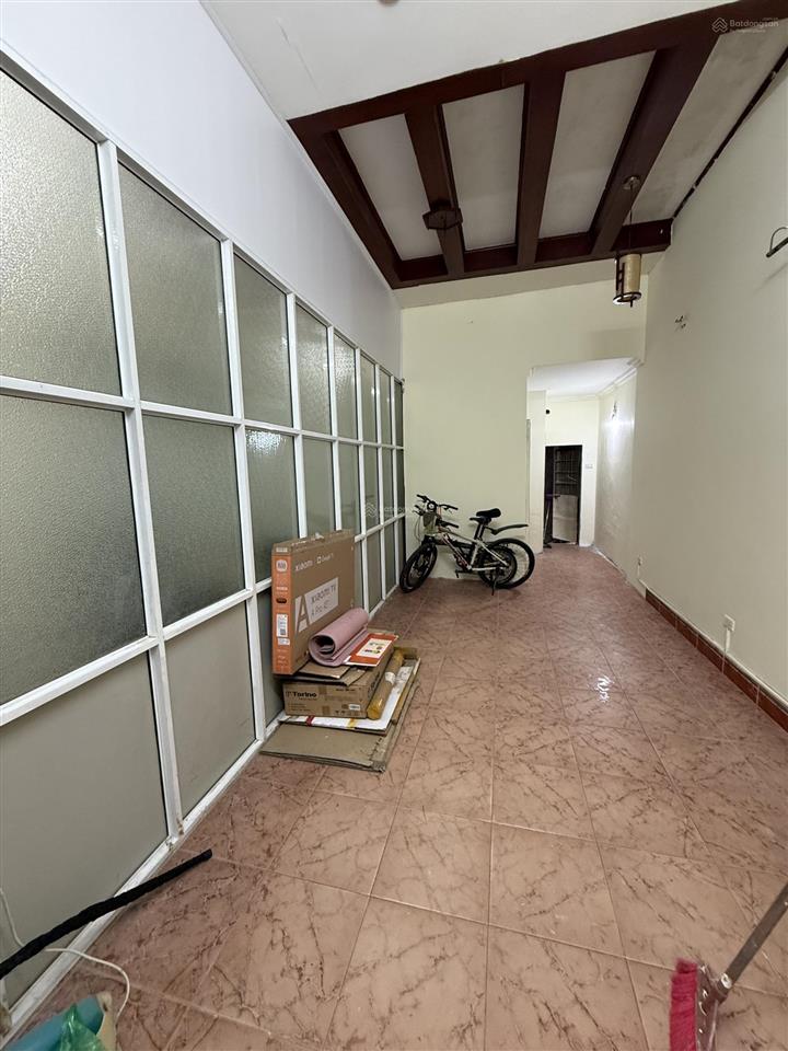 Cho thuê tầng 1 riêng biệt làm shop, văn phòng  spa nail mi đỗ quang, ngay thnc 30 m2 giá 8 triệu