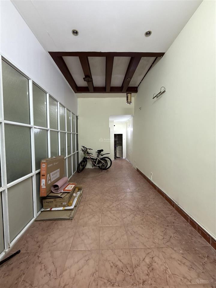 Cho thuê tầng 1 riêng biệt làm shop, văn phòng  spa nail mi đỗ quang, ngay thnc 30 m2 giá 8 triệu