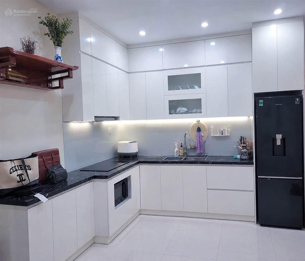 Full nội thất cao cấp  2pn+1 vinhomes smart city 65m2  sổ đỏ  giá 5.2 tỷ