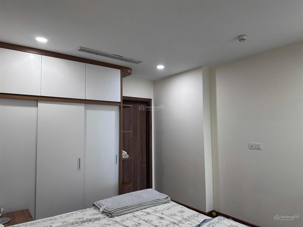 Golden park tower  96m2  3pn  full nội thất  trung tâm cầu giấy  10.9 tỷ