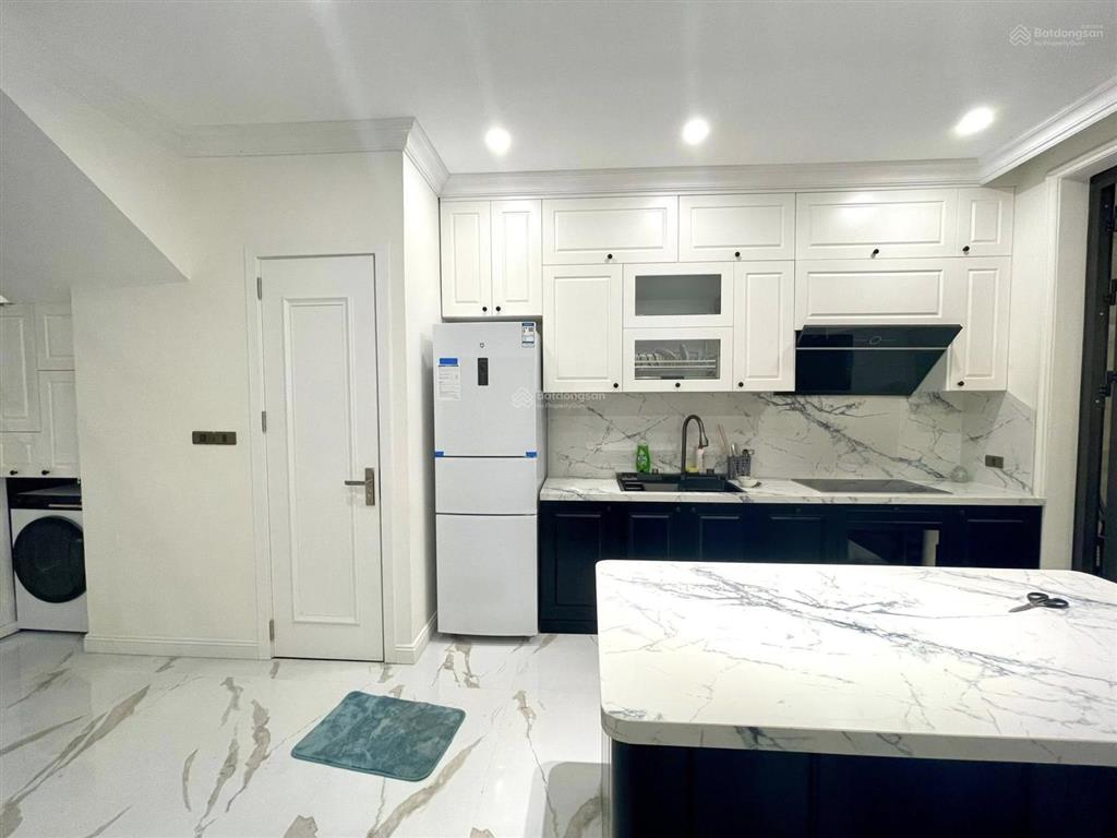 Bán nhà liền kề văn quán, phân lô ôtô, vỉa hè, 2 mặt tiền, view vườn hoa, 80m2, giá hơn 19 tỷ