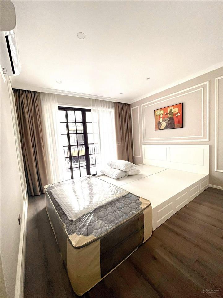 Bán nhà liền kề văn quán, phân lô ôtô, vỉa hè, 2 mặt tiền, view vườn hoa, 80m2, giá hơn 19 tỷ