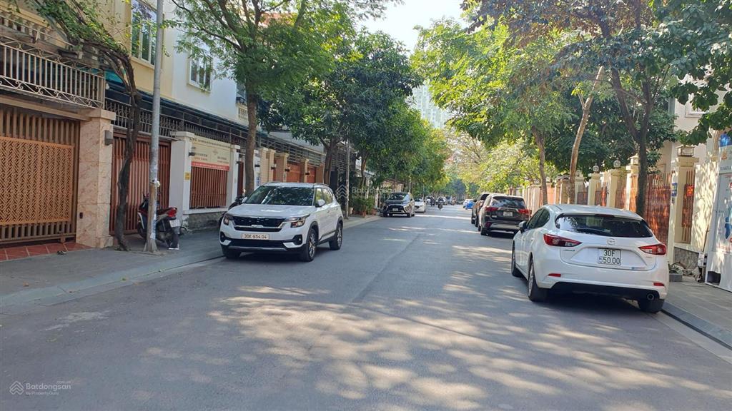 Bán nhà làng việt kiều châu âu, mỗ lao,phân lô vỉa hè,ô tô,kinh doanh 83m2,5 tầng,giá nhỉnh 25 tỷ