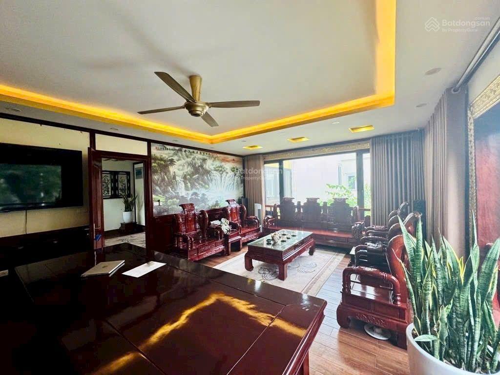 Chính chủ bán biệt thự lô góc khu đô thị mới mỗ lao, hà đông, 220m2, mặt tiền 30m, giá 35.7 tỷ