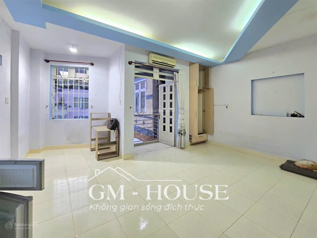 Cho thuê phòng rộng 35m², ban công, máy giặt riêng ngay tt bình thạnh gần chợ bà chiểu, cầu bông