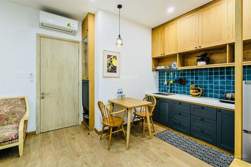Căn hộ ban công full nội thất ngay ngô tất tố gần sài gòn pearl, cầu ba son, thuận tiện đi q1, q2