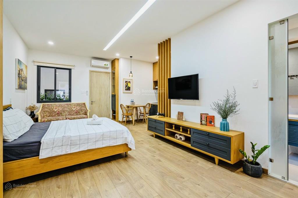 Căn hộ ban công full nội thất ngay ngô tất tố gần sài gòn pearl, cầu ba son, thuận tiện đi q1, q2