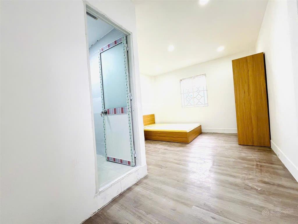 Căn hộ mới khai trương ngay d5, nguyễn gia trí  khu đại học ngoại thương, hutech, gtvt